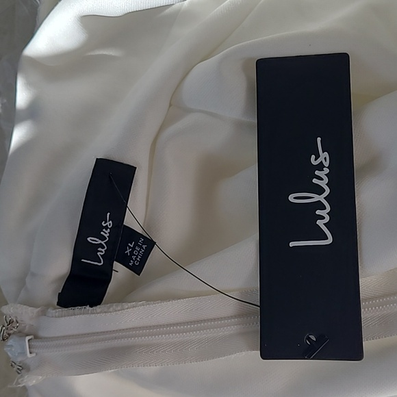 XL NWT White Jumpsuit Wedding Immaculate Love White Mesh Embroidered Cape Lulus - Picture 3 of 14